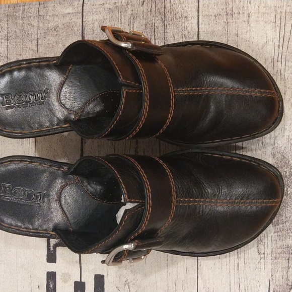 *Excellent Used Condition* Born Clogs with Buckle- Blk, Size 9 M - Picture 15 of 15